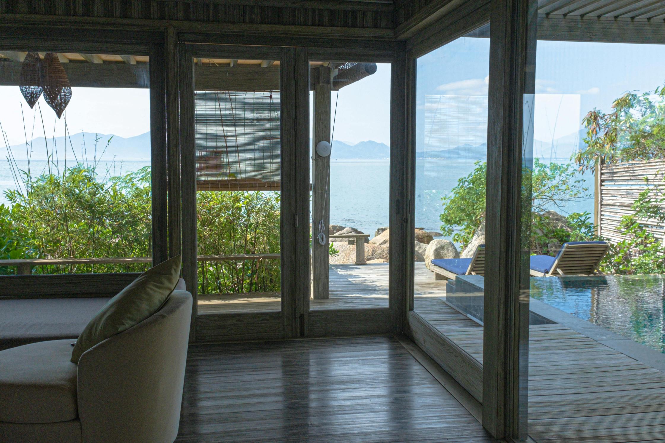 Glass Doors & Partitions